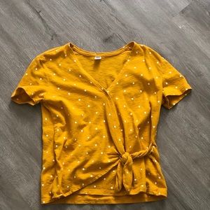 Yellow Polkadot v neck
